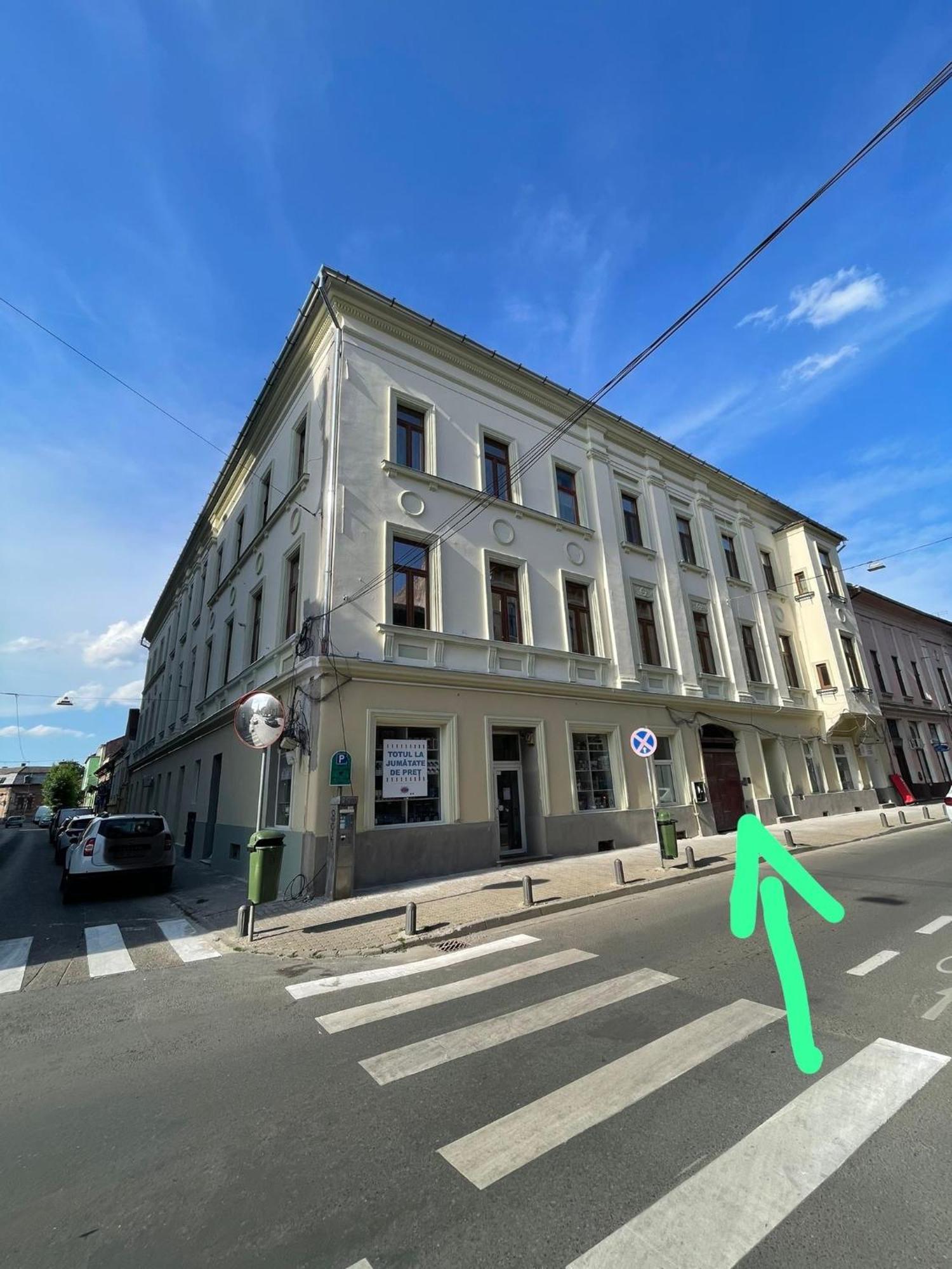 Poppys Apartment Arad Bagian luar foto